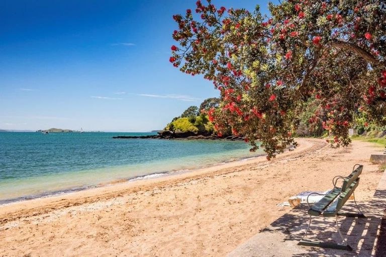 Photo of property in 48 Cheltenham Road, Devonport, Auckland, 0624