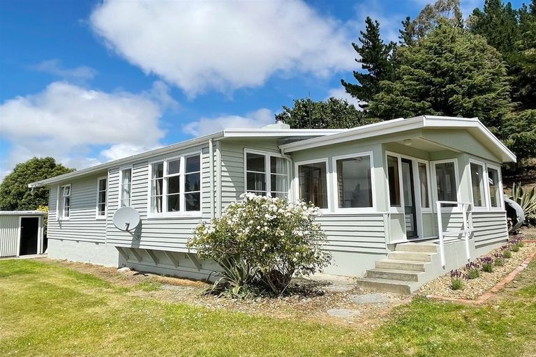 Photo of property in 10 Settlement Road, Kurow, 9435