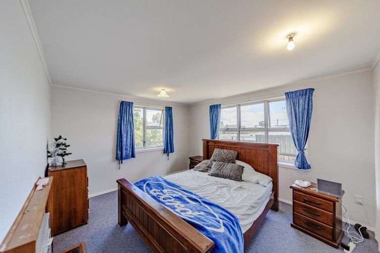 Photo of property in 15 Curling Crescent, Onekawa, Napier, 4110