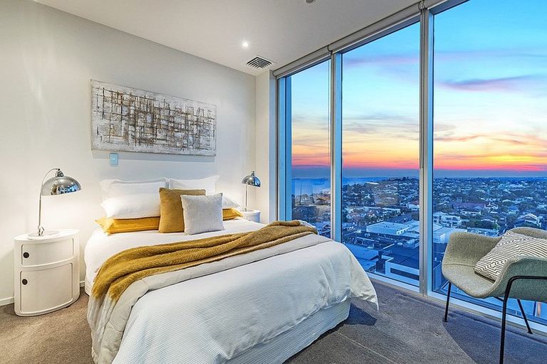 Photo of property in Sentinel Apartments, 1303/3 Northcroft Street, Takapuna, Auckland, 0622