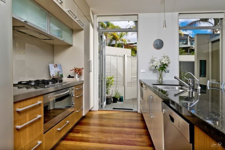 Photo of property in 54a Penzance Road, Mairangi Bay, Auckland, 0630