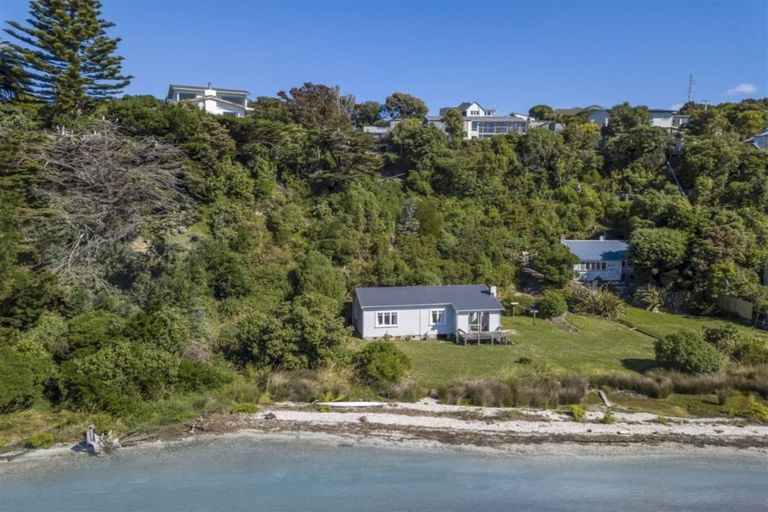 Photo of property in 57-59 Seaview Road, Paremata, Porirua, 5024