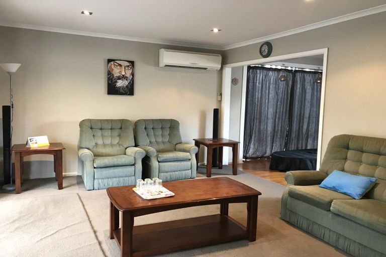 Photo of property in 5 Skerten Avenue, Hornby, Christchurch, 8042