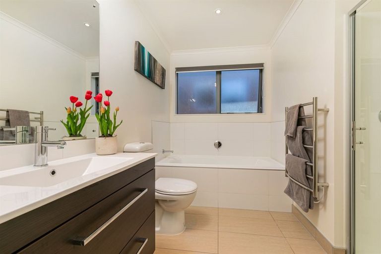 Photo of property in 89 Buckley Avenue, Hobsonville, Auckland, 0616