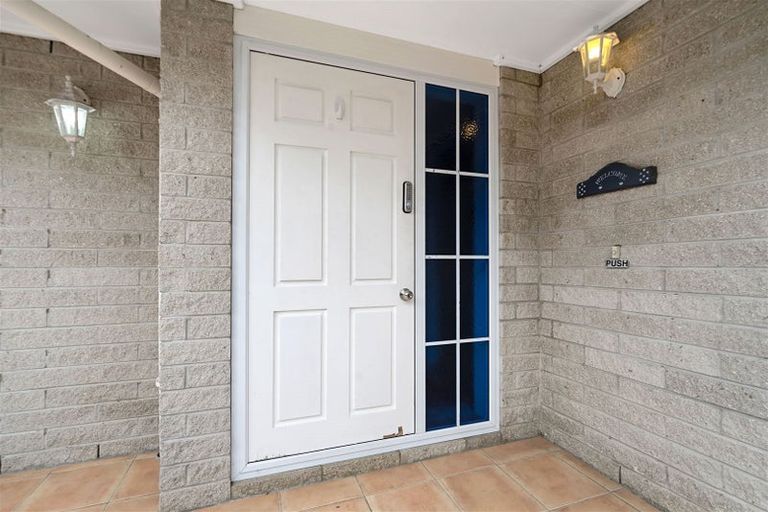 Photo of property in 36a Te Atatu Road, Te Atatu South, Auckland, 0610