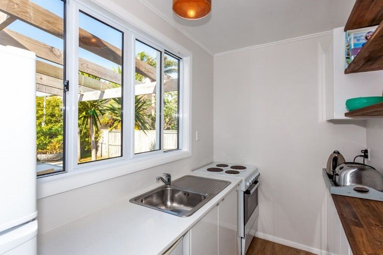 Photo of property in 104 Riverview Road, Whangamata, 3620