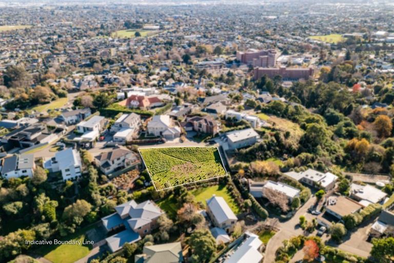 Photo of property in 7 Sasaram Lane, Cashmere, Christchurch, 8022