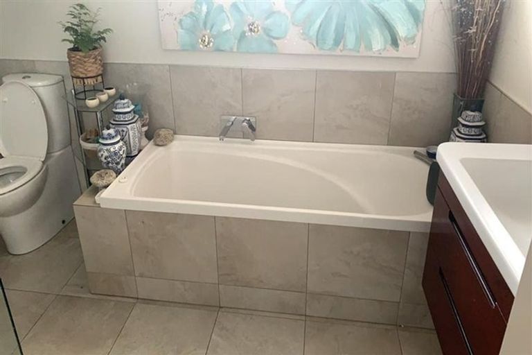 Photo of property in 19 Wanganui Road, Marton, 4710