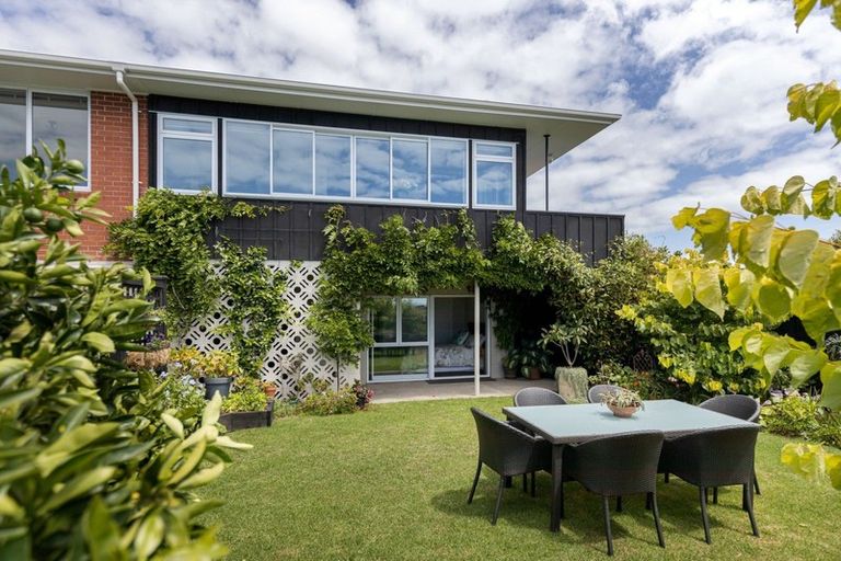 Photo of property in 63 Harbour View Road, Omokoroa, 3114