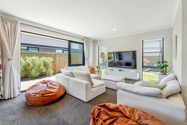 Photo of property in 4 Plate Lane, Papamoa, 3118