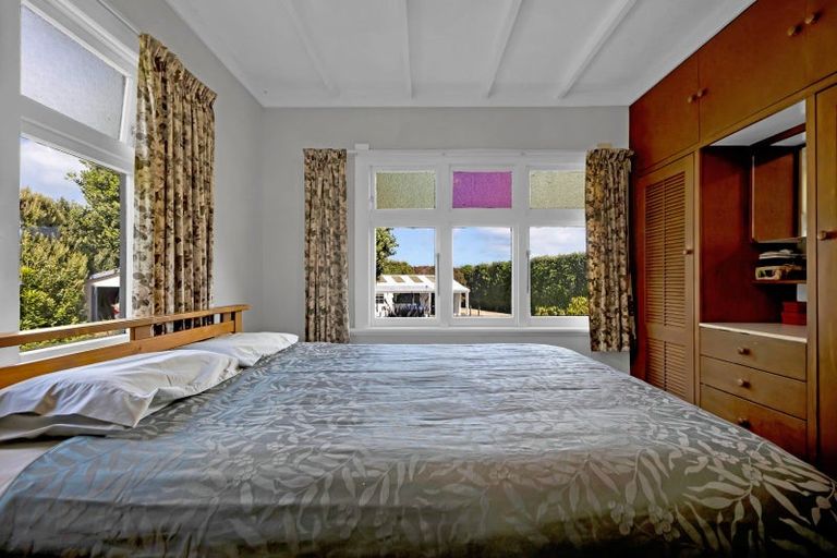 Photo of property in 183 Tasman Street, Opunake, 4616