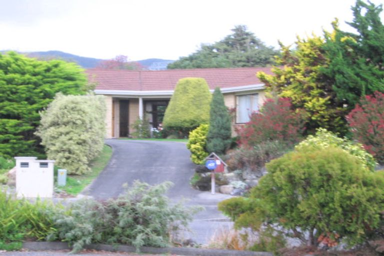 Photo of property in 7 Wakefield Grove, Waikanae, 5036