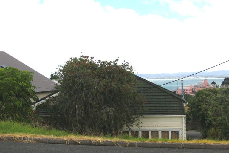 Photo of property in 1/56 Palmerston Road, Birkenhead, Auckland, 0626