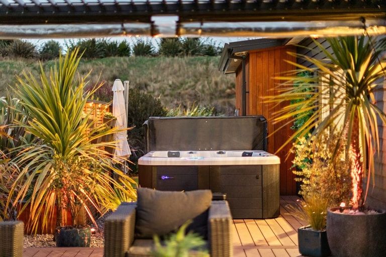 Photo of property in 47 Peterley Road, Lower Shotover, Queenstown, 9304