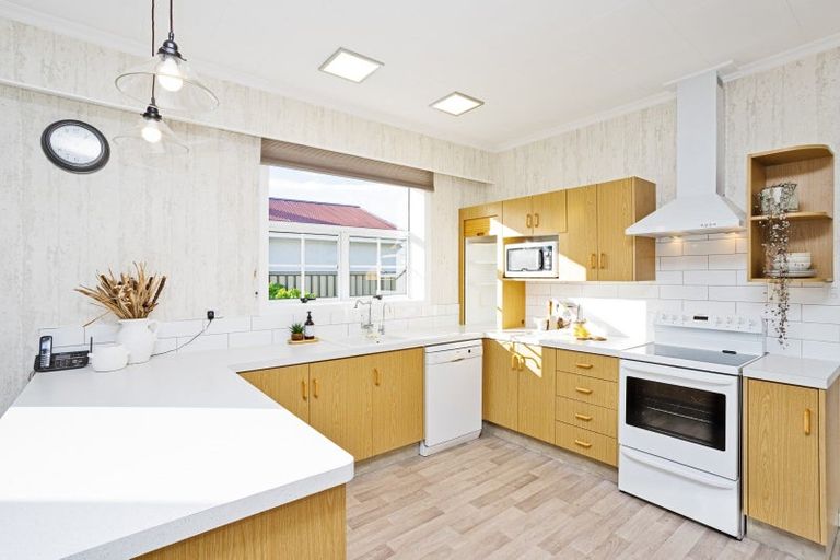 Photo of property in 318 Chelmsford Street, Waverley, Invercargill, 9810