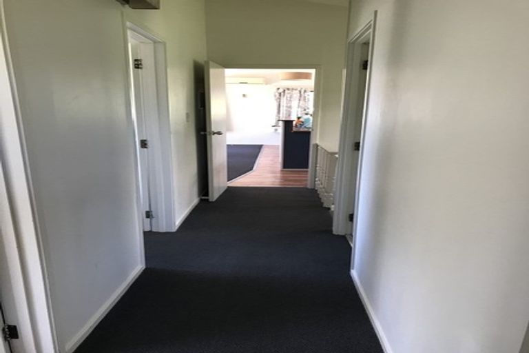 Photo of property in 2/113 Manuka Road, Bayview, Auckland, 0629