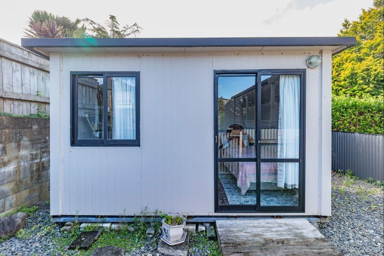 Photo of property in 21a Chester Street, Levin, 5510