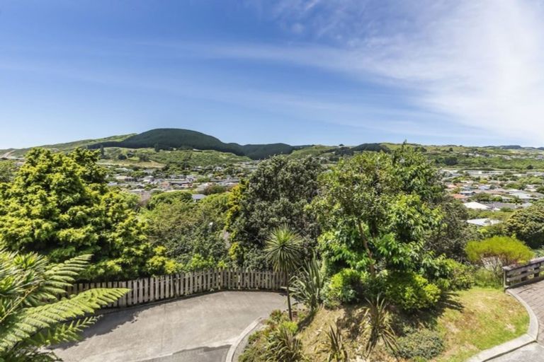 Photo of property in 297 Main Road, Tawa, Wellington, 5028