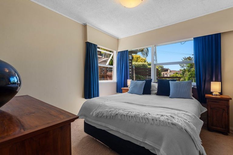 Photo of property in 53 Grand Vue Road, Kawaha Point, Rotorua, 3010