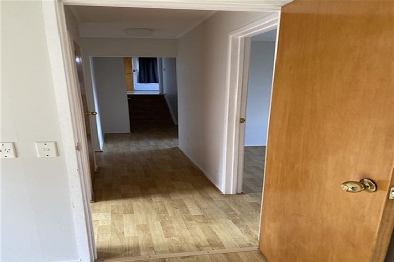 Photo of property in 4 Tadley Court, Goodwood Heights, Auckland, 2105