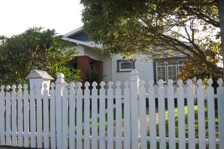 Photo of property in 39 Brunswick Street, Hutt Central, Lower Hutt, 5010