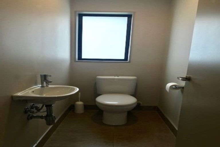 Photo of property in 33 Kilkelly Avenue, Pinehill, Auckland, 0632