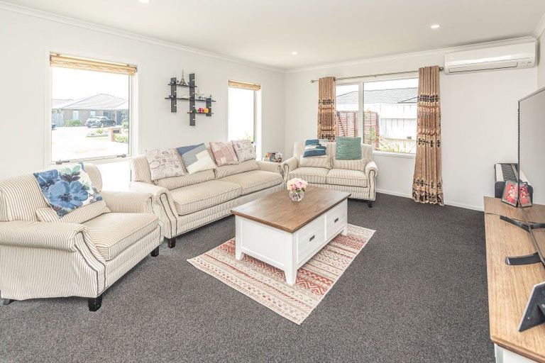 Photo of property in 35 Magnolia Crescent, Tawhero, Whanganui, 4501