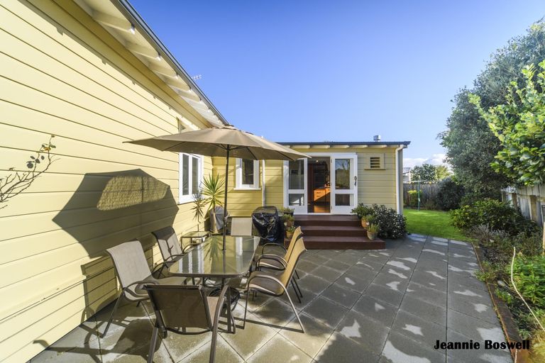 Photo of property in 122 Linton Street, West End, Palmerston North, 4410