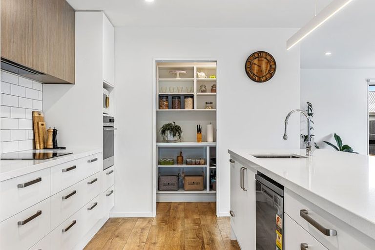 Photo of property in 74 Hilton Drive, Amberley, 7410