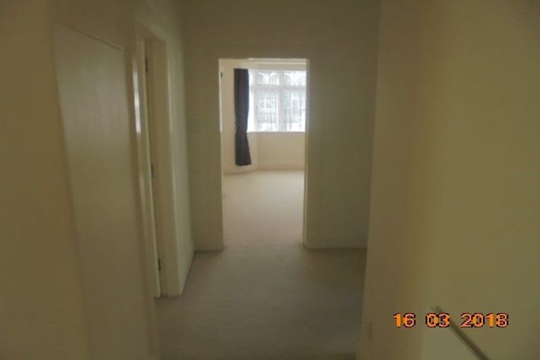 Photo of property in 14 Saint Albans Grove, Woburn, Lower Hutt, 5010