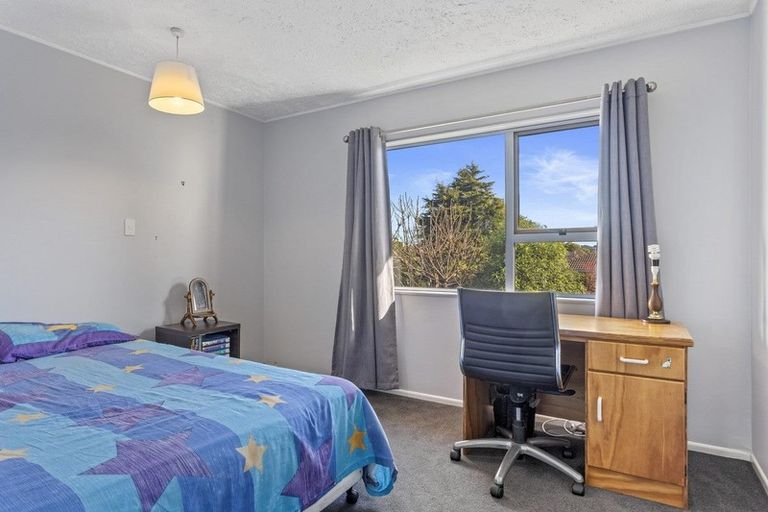 Photo of property in 2/26 Camberwell Place, Avonhead, Christchurch, 8042