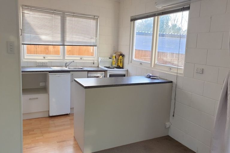 Photo of property in 2/16 Mountbatten Avenue, Hillcrest, Auckland, 0627