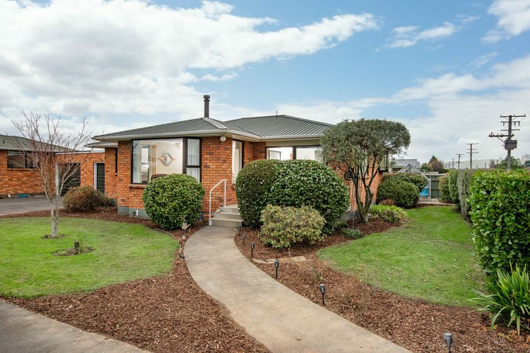 Photo of property in 53 Bush Road, Mosgiel, 9024