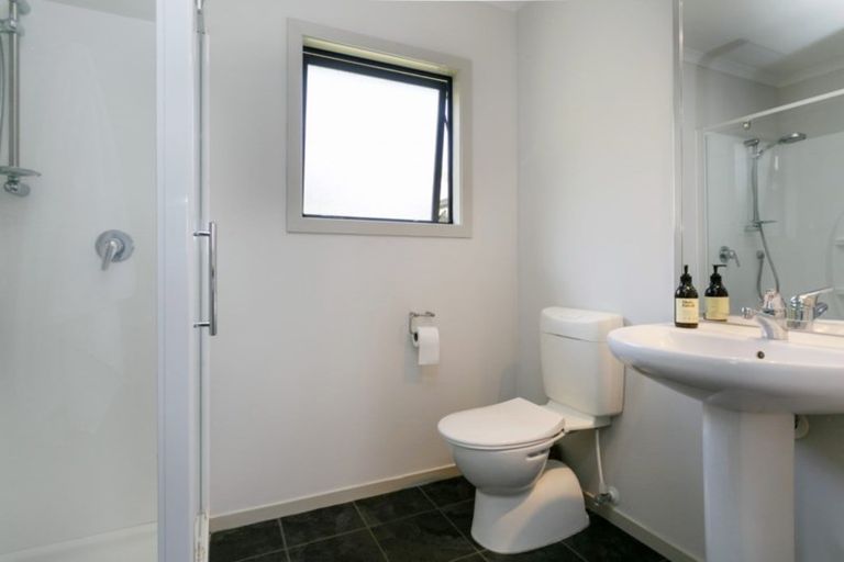 Photo of property in 34 Piro Place, Acacia Bay, Taupo, 3385