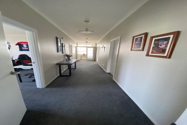 Photo of property in 20 Derby Street, Westport, 7825