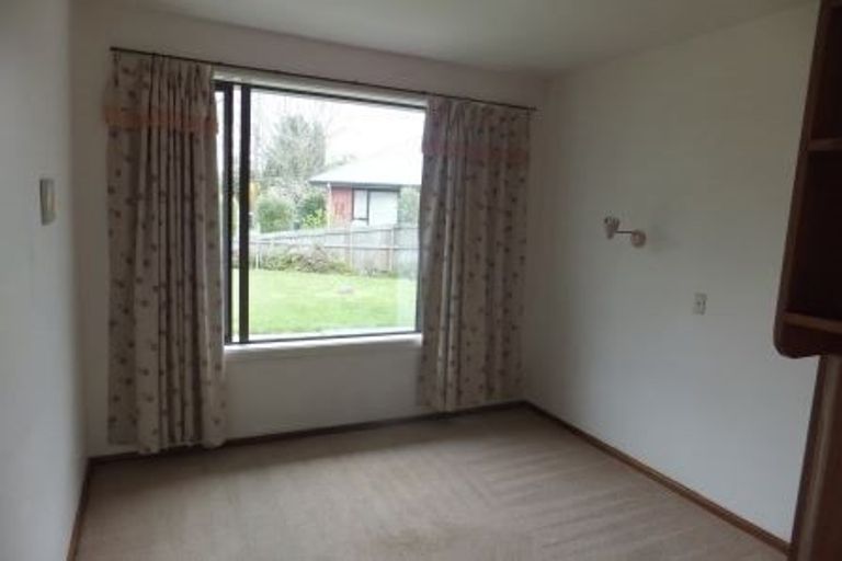 Photo of property in 29 Lochee Road, Upper Riccarton, Christchurch, 8041