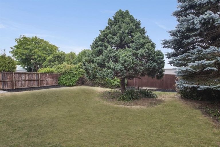 Photo of property in 54b Aorangi Road, Bryndwr, Christchurch, 8053