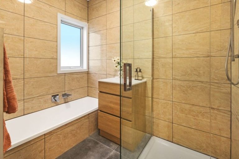 Photo of property in 188 Paremata Road, Paremata, Porirua, 5024