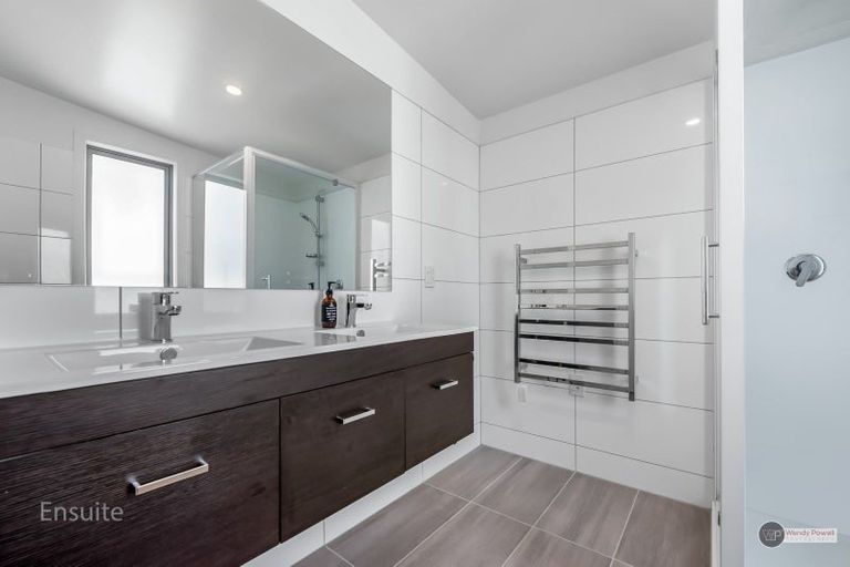 Photo of property in 1/87 Victoria Street, Alicetown, Lower Hutt, 5010