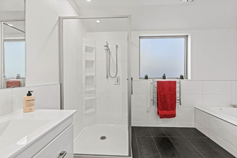 Photo of property in 32 Rue De La Mare, Parklands, Christchurch, 8083