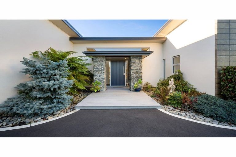 Photo of property in 24 Elizabeth Allen Drive, West Melton, 7618