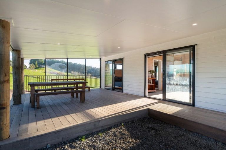 Photo of property in 86 Valley Road, Waitoki, 0871