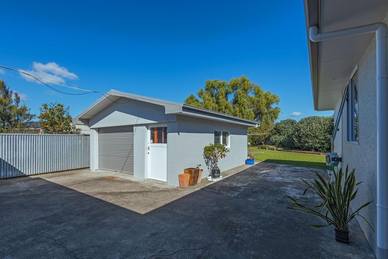 Photo of property in 3 Firth Place, Awapuni, Palmerston North, 4412