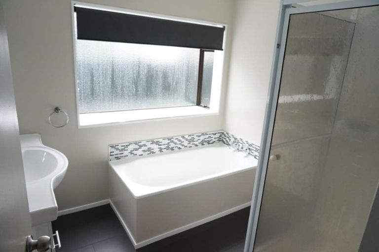 Photo of property in 12 Houhere Place, Pukete, Hamilton, 3200