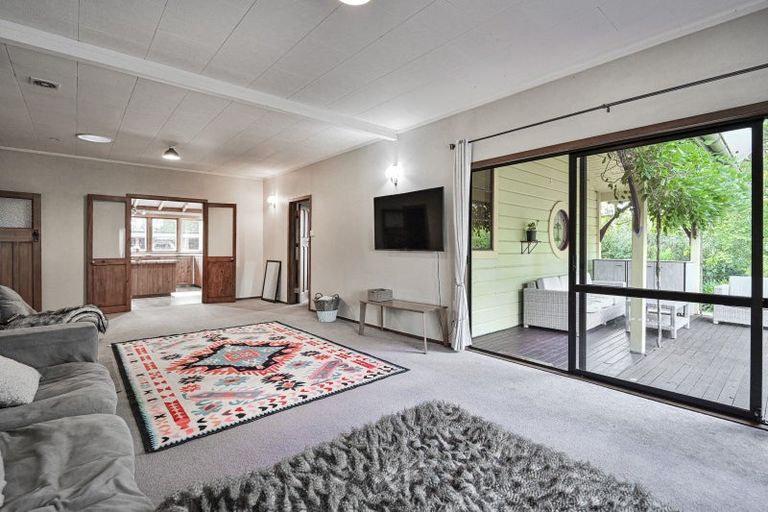 Photo of property in 2553 Taihape Road, Sherenden, Hastings, 4179