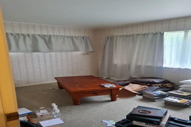 Photo of property in 15 La Perouse Street, Botany Downs, Auckland, 2010