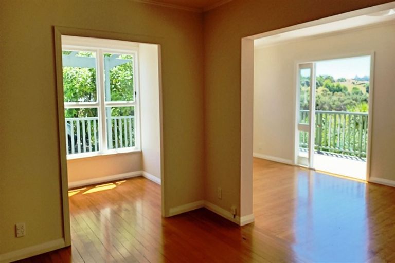 Photo of property in 15 Lichen Grove, Russell, 0272