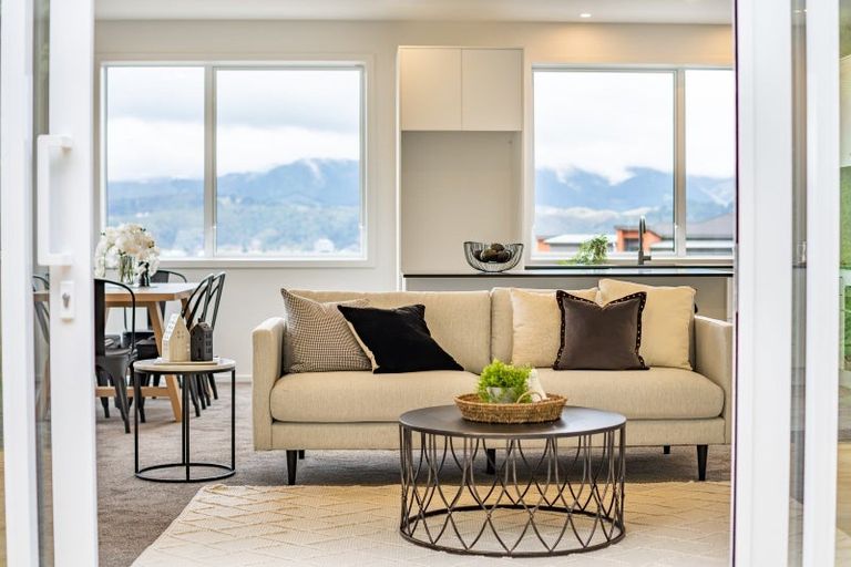 Photo of property in 64 Riverstone Drive, Riverstone Terraces, Upper Hutt, 5018