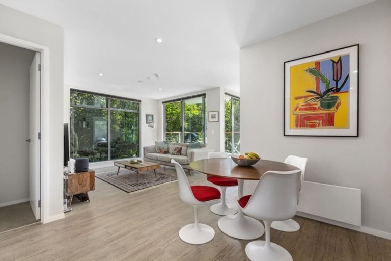 Photo of property in Norfolk Apartments, 307/19 Bute Road, Browns Bay, Auckland, 0630