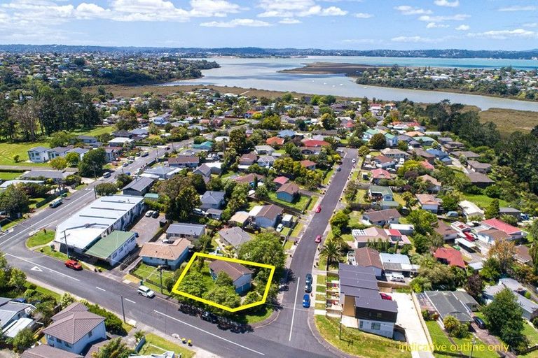 Photo of property in 8 Spargo Road, Massey, Auckland, 0614